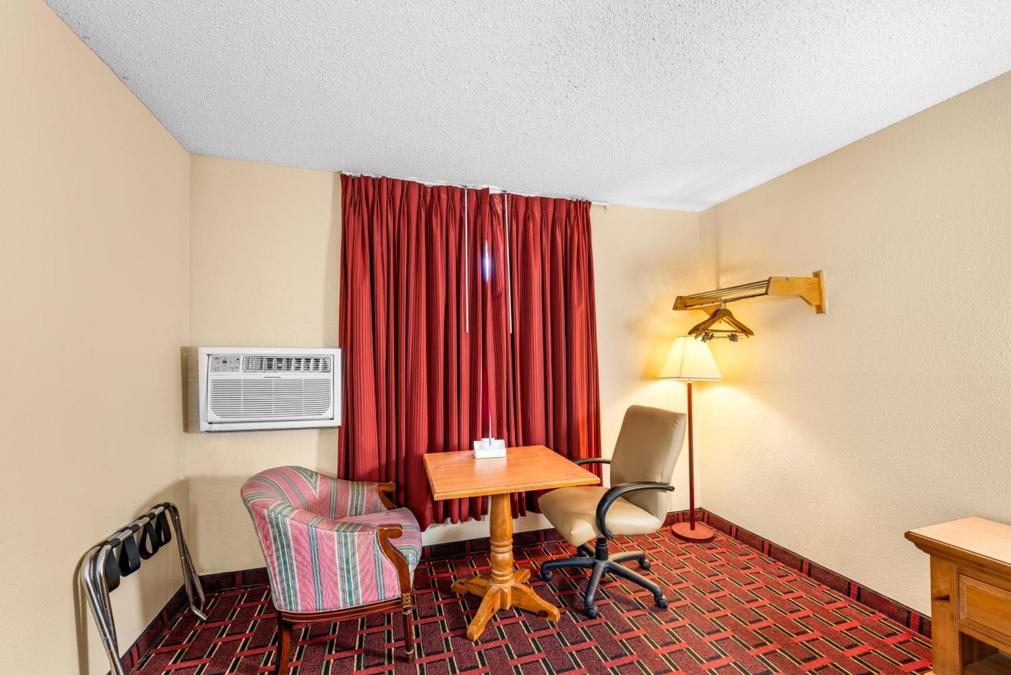 Americas Best Value Inn Декейтер Экстерьер фото